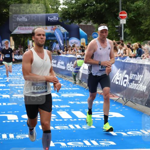 29.06.2025 - hella hamburg halbmarathon Zöllner http://msf.ph/oto/8177148 29.06.2025 10:27:47 Ziel 1122, 5367, 8731, 10655, 17893 meine-sportfotos.de