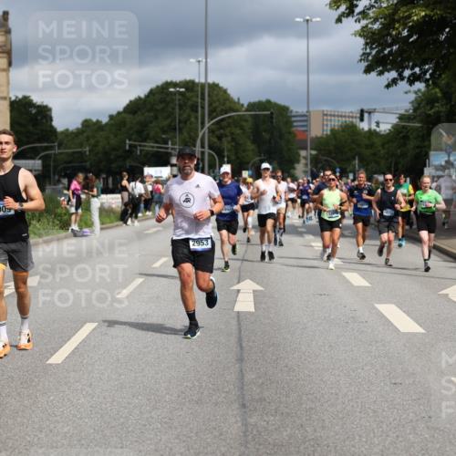 29.06.2025 - hella hamburg halbmarathon Yannick Fuchs http://msf.ph/oto/8177153 29.06.2025 10:42:05 20KM 1604, 1613, 1696, 2213, 2284, 2340, 2708, 2839, 2869, 2953, 3976, 4528, 4601, 5022, 5024, 5528, 5915, 6009, 6134, 6836, 7599, 8234, 8927, 9262, 9544, 9626, 10969, 10988, 11211, 11283, 11961, 12685, 12870, 13007, 13672, 13948, 14383, 14618, 14619, 14730, 15333, 15478, 15479, 15808, 16205, 17451, 17905, 17915, 17979, 18104, 18430, 18758, 18836, 18856, 18922, 18963, 18974, 19181 meine-sportfotos.de