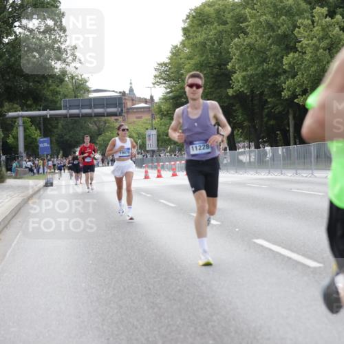 29.06.2025 - hella hamburg halbmarathon Jannik Wohlers http://msf.ph/oto/8177164 29.06.2025 09:42:20 Lombardsbrücke 5612, 7331, 7855, 9269, 10468, 11078, 11228, 12360, 13872, 13913, 14753, 14836, 16615, 17614, 18740, 19041, 19042, 19050, 19076, 19078 meine-sportfotos.de
