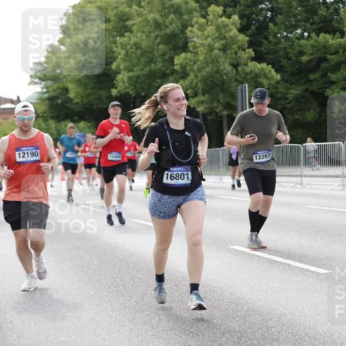 29.06.2025 - hella hamburg halbmarathon Jannik Wohlers http://msf.ph/oto/8177167 29.06.2025 10:22:29 Lombardsbrücke 1029, 1853, 2766, 3003, 3029, 3034, 3600, 5223, 5629, 6784, 6785, 7266, 7891, 7925, 9133, 9913, 10205, 10826, 12190, 13560, 13921, 14525, 14633, 14801, 15469, 15870, 16565, 16566, 16618, 16801, 16863, 17657 meine-sportfotos.de