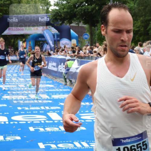 29.06.2025 - hella hamburg halbmarathon Zöllner http://msf.ph/oto/8177173 29.06.2025 10:27:48 Ziel 1122, 5367, 8731, 17893 meine-sportfotos.de