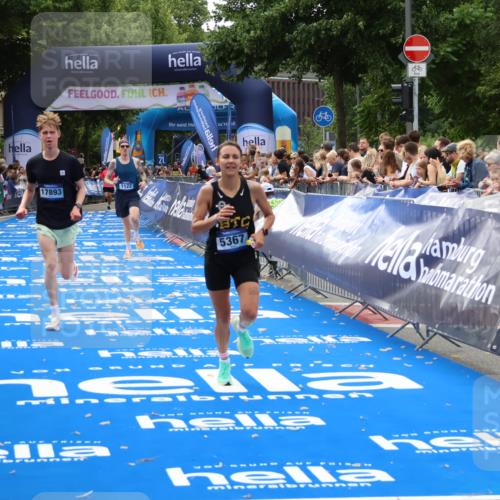 29.06.2025 - hella hamburg halbmarathon Zöllner http://msf.ph/oto/8177182 29.06.2025 10:27:49 Ziel 1122, 5367, 17893 meine-sportfotos.de