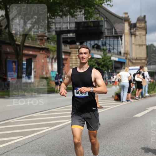 29.06.2025 - hella hamburg halbmarathon Yannick Fuchs http://msf.ph/oto/8177192 29.06.2025 10:42:07 20KM 1604, 1613, 1696, 2213, 2284, 2340, 2708, 2953, 3747, 4528, 4601, 5022, 5024, 5528, 5915, 6009, 6836, 7599, 8234, 8927, 9262, 9544, 9626, 10969, 11211, 11283, 11961, 12685, 13007, 13948, 14383, 14618, 14619, 14730, 15309, 15333, 15478, 15479, 15808, 16149, 16205, 17451, 17905, 17915, 17979, 18104, 18206, 18430, 18758, 18836, 18922, 18963, 18974, 19181 meine-sportfotos.de
