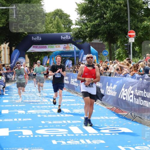 29.06.2025 - hella hamburg halbmarathon Zöllner http://msf.ph/oto/8177200 29.06.2025 10:38:18 Ziel 1688, 2849, 5091, 6095, 7743, 8002, 14688, 18584, 18986 meine-sportfotos.de