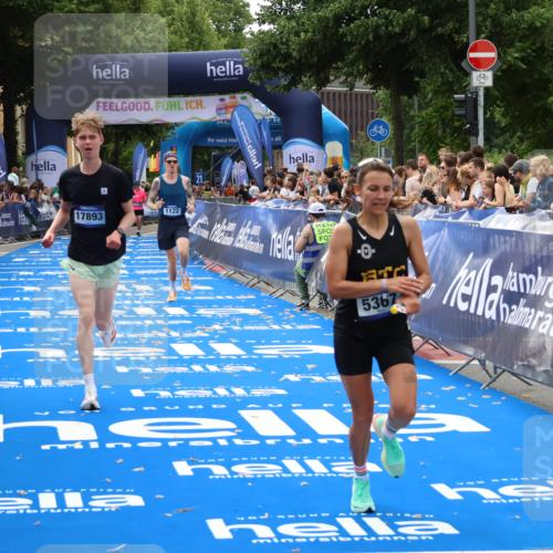 29.06.2025 - hella hamburg halbmarathon Zöllner http://msf.ph/oto/8177205 29.06.2025 10:27:50 Ziel 1122, 5367, 17893 meine-sportfotos.de
