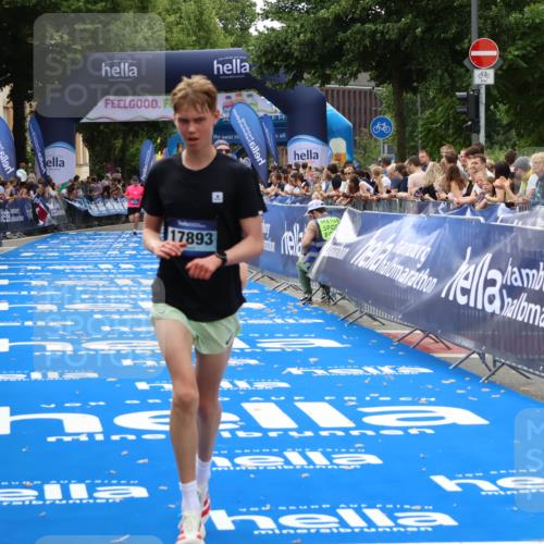 29.06.2025 - hella hamburg halbmarathon Zöllner http://msf.ph/oto/8177238 29.06.2025 10:27:51 Ziel 1122, 17893 meine-sportfotos.de