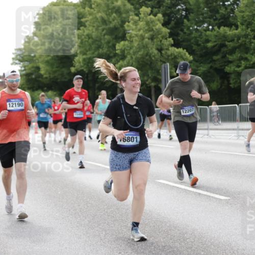 29.06.2025 - hella hamburg halbmarathon Jannik Wohlers http://msf.ph/oto/8177274 29.06.2025 10:22:29 Lombardsbrücke 1029, 1853, 2766, 3003, 3029, 3034, 3600, 5223, 5629, 6784, 6785, 7266, 7891, 7925, 9133, 9913, 10205, 10826, 12190, 13560, 13921, 14525, 14633, 14801, 15469, 15870, 16565, 16566, 16618, 16801, 16863, 17657 meine-sportfotos.de