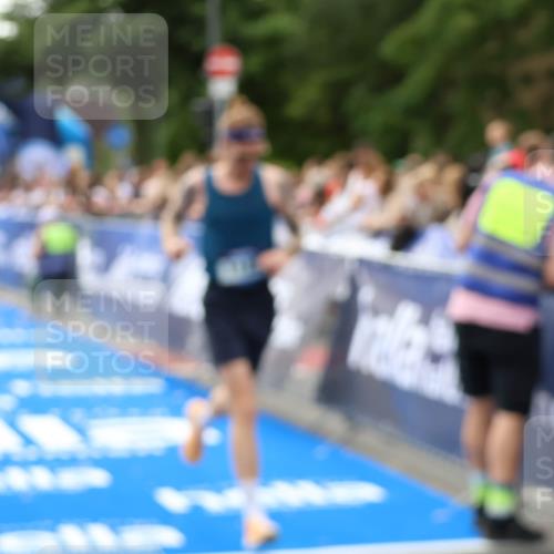 29.06.2025 - hella hamburg halbmarathon Zöllner http://msf.ph/oto/8177310 29.06.2025 10:27:53 Ziel 1122 meine-sportfotos.de