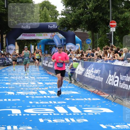29.06.2025 - hella hamburg halbmarathon Zöllner http://msf.ph/oto/8177340 29.06.2025 10:28:00 Ziel 10106, 10485, 12189, 16377, 17488 meine-sportfotos.de