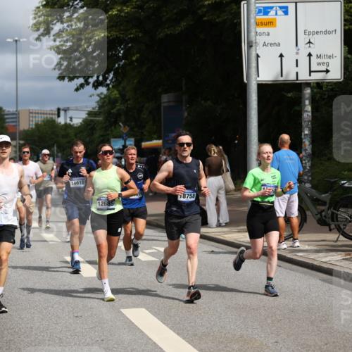 29.06.2025 - hella hamburg halbmarathon Yannick Fuchs http://msf.ph/oto/8177349 29.06.2025 10:42:09 20KM 1320, 1613, 1696, 2213, 2284, 2340, 2708, 2953, 3747, 4324, 4528, 4601, 5024, 5362, 5528, 5915, 6009, 6836, 7599, 8234, 8927, 9262, 9544, 9626, 10969, 11211, 11283, 11961, 12685, 13007, 13948, 14383, 14618, 14619, 15309, 15333, 15478, 15479, 15735, 15808, 16149, 16205, 17451, 17905, 18104, 18206, 18430, 18758, 18836, 18922, 18963, 18974, 19181 meine-sportfotos.de