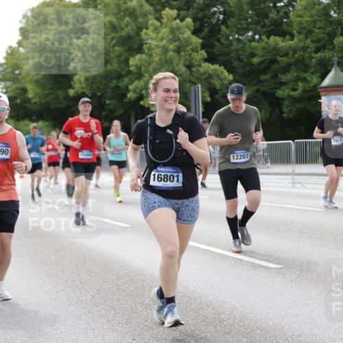 29.06.2025 - hella hamburg halbmarathon Jannik Wohlers http://msf.ph/oto/8177385 29.06.2025 10:22:30 Lombardsbrücke 1029, 1853, 2766, 3003, 3029, 3034, 5223, 5629, 6578, 6784, 6785, 7266, 7891, 9133, 9913, 10205, 10826, 12190, 13560, 13921, 14525, 14801, 15469, 15870, 16565, 16566, 16618, 16801, 16863, 17657 meine-sportfotos.de