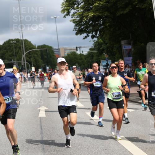 29.06.2025 - hella hamburg halbmarathon Yannick Fuchs http://msf.ph/oto/8177413 29.06.2025 10:42:10 20KM 1320, 1696, 2213, 2284, 2340, 2708, 2953, 3747, 4324, 4528, 4601, 5024, 5362, 5528, 5915, 6009, 6836, 7599, 8234, 8927, 9262, 9544, 9626, 10969, 11211, 11961, 12685, 13007, 13948, 14383, 14618, 14619, 14797, 15309, 15333, 15478, 15479, 15735, 15808, 16149, 16205, 17451, 17905, 18104, 18206, 18430, 18758, 18836, 18922, 18963, 18974, 19181 meine-sportfotos.de