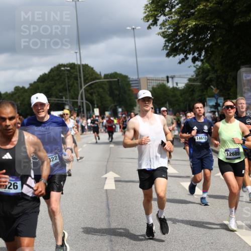 29.06.2025 - hella hamburg halbmarathon Yannick Fuchs http://msf.ph/oto/8177417 29.06.2025 10:42:10 20KM 1320, 1696, 2213, 2284, 2340, 2708, 2953, 3747, 4324, 4528, 4601, 5024, 5362, 5528, 5915, 6009, 6836, 7599, 8234, 8927, 9262, 9544, 9626, 10969, 11211, 11961, 12685, 13007, 13948, 14383, 14618, 14619, 14797, 15309, 15333, 15478, 15479, 15735, 15808, 16149, 16205, 17451, 17905, 18104, 18206, 18430, 18758, 18836, 18922, 18963, 18974, 19181 meine-sportfotos.de