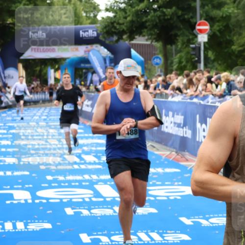 29.06.2025 - hella hamburg halbmarathon Zöllner http://msf.ph/oto/8177464 29.06.2025 10:28:08 Ziel 10485, 13383, 14757, 15883, 17488 meine-sportfotos.de