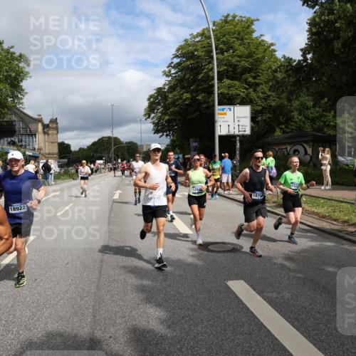 29.06.2025 - hella hamburg halbmarathon Yannick Fuchs http://msf.ph/oto/8177479 29.06.2025 10:42:11 20KM 1320, 2213, 2284, 2340, 2708, 2953, 3747, 4324, 4528, 4601, 5024, 5362, 5528, 5915, 6009, 6836, 7599, 8234, 8927, 9262, 9538, 9544, 9626, 10969, 11211, 11961, 12685, 13007, 13948, 14383, 14618, 14619, 14797, 15309, 15333, 15478, 15479, 15735, 15808, 16149, 16205, 17905, 18104, 18206, 18430, 18758, 18790, 18836, 18922, 18963, 18974, 19181 meine-sportfotos.de
