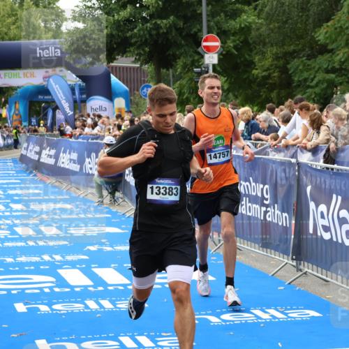 29.06.2025 - hella hamburg halbmarathon Zöllner http://msf.ph/oto/8177517 29.06.2025 10:28:10 Ziel 13383, 14757, 15883 meine-sportfotos.de