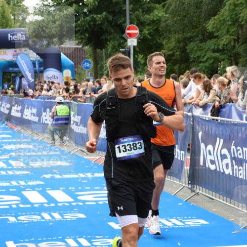 29.06.2025 - hella hamburg halbmarathon Zöllner http://msf.ph/oto/8177525 29.06.2025 10:28:11 Ziel 13383, 14757, 15883 meine-sportfotos.de