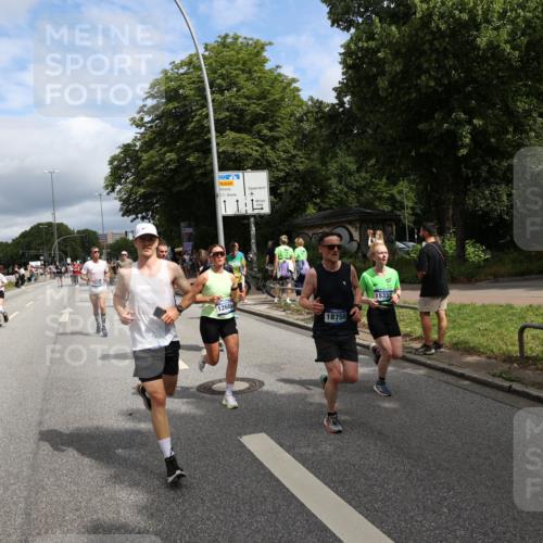 29.06.2025 - hella hamburg halbmarathon Yannick Fuchs http://msf.ph/oto/8177551 29.06.2025 10:42:11 20KM 1320, 2213, 2284, 2340, 2708, 2953, 3747, 4324, 4528, 4601, 5024, 5362, 5528, 5915, 6009, 6836, 7599, 8234, 8927, 9262, 9538, 9544, 9626, 10969, 11211, 11961, 12685, 13007, 13948, 14383, 14618, 14619, 14797, 15309, 15333, 15478, 15479, 15735, 15808, 16149, 16205, 17905, 18104, 18206, 18430, 18758, 18790, 18836, 18922, 18963, 18974, 19181 meine-sportfotos.de