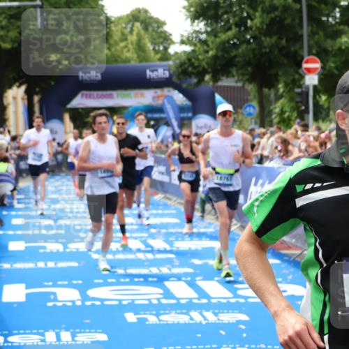 29.06.2025 - hella hamburg halbmarathon Zöllner http://msf.ph/oto/8177604 29.06.2025 10:38:31 Ziel 1710, 2745, 3014, 3790, 8571, 14992, 16075, 16280, 18357, 18761 meine-sportfotos.de