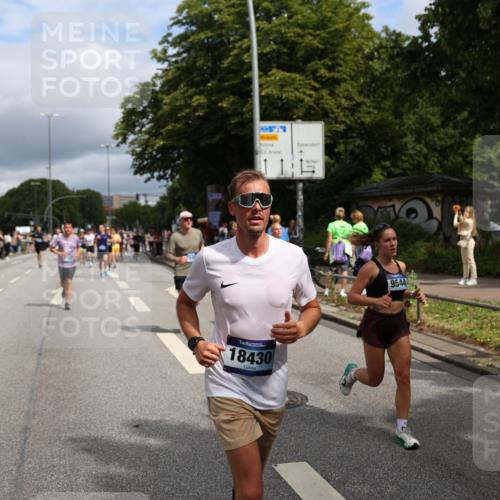 29.06.2025 - hella hamburg halbmarathon Yannick Fuchs http://msf.ph/oto/8177607 29.06.2025 10:42:14 20KM 1320, 2213, 2340, 2708, 2953, 3747, 4324, 4528, 4601, 5024, 5362, 5528, 5915, 6009, 6081, 6836, 7599, 8234, 8927, 9262, 9538, 9544, 9626, 11211, 11961, 12549, 12685, 13007, 13570, 13614, 13948, 14383, 14618, 14619, 14797, 15309, 15333, 15478, 15479, 15590, 15629, 15735, 15808, 16149, 16205, 16414, 16766, 17905, 18206, 18430, 18476, 18758, 18790, 18836, 18922, 18963, 18974, 19181 meine-sportfotos.de