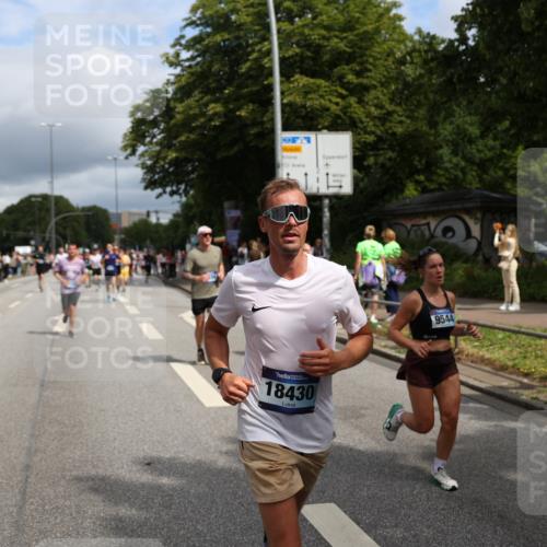 29.06.2025 - hella hamburg halbmarathon Yannick Fuchs http://msf.ph/oto/8177611 29.06.2025 10:42:14 20KM 1320, 2213, 2340, 2708, 2953, 3747, 4324, 4528, 4601, 5024, 5362, 5528, 5915, 6009, 6081, 6836, 7599, 8234, 8927, 9262, 9538, 9544, 9626, 11211, 11961, 12549, 12685, 13007, 13570, 13614, 13948, 14383, 14618, 14619, 14797, 15309, 15333, 15478, 15479, 15590, 15629, 15735, 15808, 16149, 16205, 16414, 16766, 17905, 18206, 18430, 18476, 18758, 18790, 18836, 18922, 18963, 18974, 19181 meine-sportfotos.de