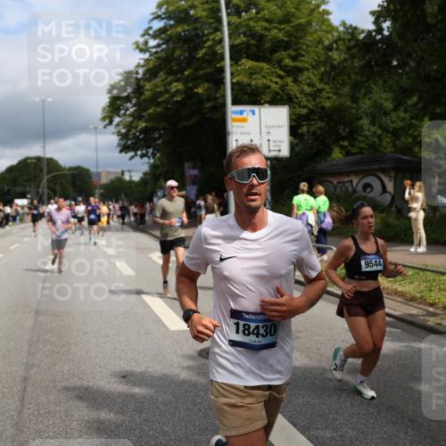 29.06.2025 - hella hamburg halbmarathon Yannick Fuchs http://msf.ph/oto/8177615 29.06.2025 10:42:14 20KM 1320, 2213, 2340, 2708, 2953, 3747, 4324, 4528, 4601, 5024, 5362, 5528, 5915, 6009, 6081, 6836, 7599, 8234, 8927, 9262, 9538, 9544, 9626, 11211, 11961, 12549, 12685, 13007, 13570, 13614, 13948, 14383, 14618, 14619, 14797, 15309, 15333, 15478, 15479, 15590, 15629, 15735, 15808, 16149, 16205, 16414, 16766, 17905, 18206, 18430, 18476, 18758, 18790, 18836, 18922, 18963, 18974, 19181 meine-sportfotos.de