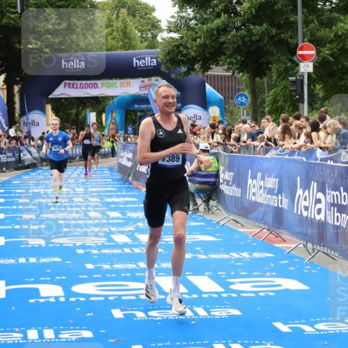 29.06.2025 - hella hamburg halbmarathon Zöllner http://msf.ph/oto/8177618 29.06.2025 10:28:21 Ziel 3075, 7389, 12529, 14140, 16711 meine-sportfotos.de