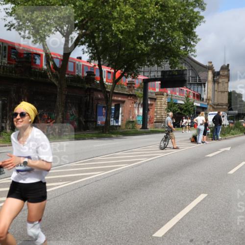 29.06.2025 - hella hamburg halbmarathon Yannick Fuchs http://msf.ph/oto/8177644 29.06.2025 10:42:14 20KM 1320, 2213, 2340, 2708, 2953, 3747, 4324, 4528, 4601, 5024, 5362, 5528, 5915, 6009, 6081, 6836, 7599, 8234, 8927, 9262, 9538, 9544, 9626, 11211, 11961, 12549, 12685, 13007, 13570, 13614, 13948, 14383, 14618, 14619, 14797, 15309, 15333, 15478, 15479, 15590, 15629, 15735, 15808, 16149, 16205, 16414, 16766, 17905, 18206, 18430, 18476, 18758, 18790, 18836, 18922, 18963, 18974, 19181 meine-sportfotos.de