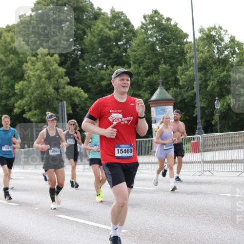 29.06.2025 - hella hamburg halbmarathon Jannik Wohlers http://msf.ph/oto/8177852 29.06.2025 10:22:33 Lombardsbrücke 1029, 1853, 2766, 3003, 3029, 3034, 4190, 4266, 5629, 6578, 6784, 6785, 7266, 7891, 9133, 9913, 10205, 10826, 12025, 12190, 12265, 13560, 13921, 14041, 14525, 14801, 15469, 16565, 16566, 16618, 16801, 16863, 17657 meine-sportfotos.de