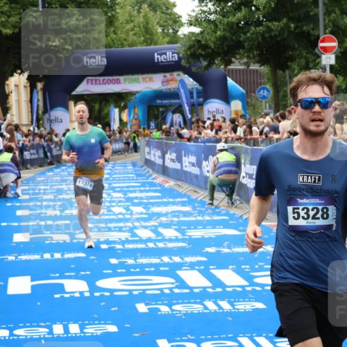 29.06.2025 - hella hamburg halbmarathon Zöllner http://msf.ph/oto/8177913 29.06.2025 10:28:35 Ziel 5328, 17374 meine-sportfotos.de