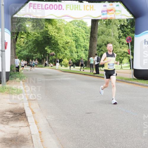 29.06.2025 - hella hamburg halbmarathon MichiJ http://msf.ph/oto/8177919 29.06.2025 10:16:47 Zwischen KM18-KM19 10485, 15671 meine-sportfotos.de