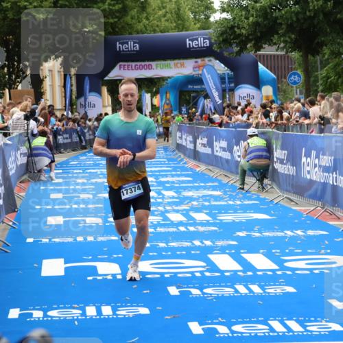 29.06.2025 - hella hamburg halbmarathon Zöllner http://msf.ph/oto/8177931 29.06.2025 10:28:36 Ziel 17374 meine-sportfotos.de