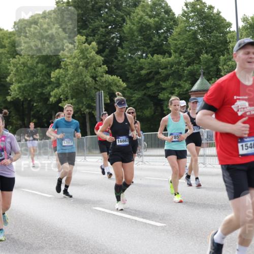 29.06.2025 - hella hamburg halbmarathon Jannik Wohlers http://msf.ph/oto/8177949 29.06.2025 10:22:33 Lombardsbrücke 1029, 1853, 2766, 3003, 3029, 3034, 4190, 4266, 5629, 6578, 6784, 6785, 7266, 7891, 9133, 9913, 10205, 10826, 12025, 12190, 12265, 13560, 13921, 14041, 14525, 14801, 15469, 16565, 16566, 16618, 16801, 16863, 17657 meine-sportfotos.de