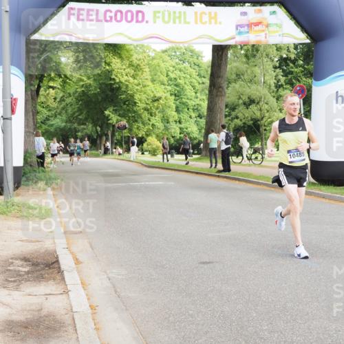 29.06.2025 - hella hamburg halbmarathon MichiJ http://msf.ph/oto/8177973 29.06.2025 10:16:47 Zwischen KM18-KM19 10485, 15671 meine-sportfotos.de
