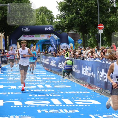 29.06.2025 - hella hamburg halbmarathon Zöllner http://msf.ph/oto/8177983 29.06.2025 10:38:42 Ziel 4148, 5248, 8450, 9403, 11281, 11379, 12772, 17154, 18188, 19004 meine-sportfotos.de