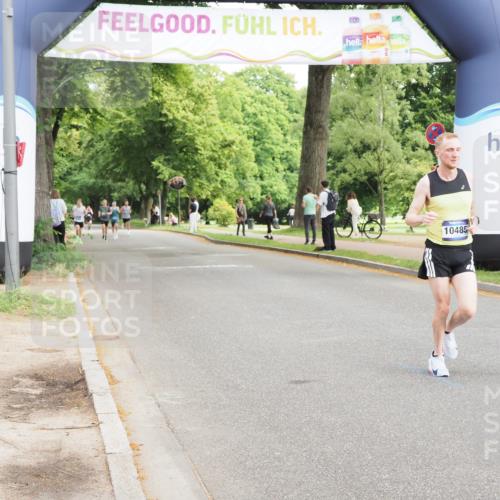 29.06.2025 - hella hamburg halbmarathon MichiJ http://msf.ph/oto/8178011 29.06.2025 10:16:47 Zwischen KM18-KM19 10485, 15671 meine-sportfotos.de