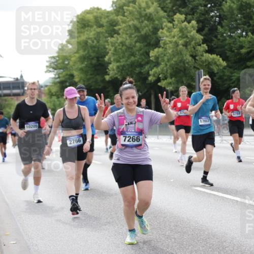 29.06.2025 - hella hamburg halbmarathon Jannik Wohlers http://msf.ph/oto/8178063 29.06.2025 10:22:34 Lombardsbrücke 1029, 1853, 2766, 3003, 3029, 3034, 4190, 4266, 5629, 6578, 6784, 6785, 7266, 7891, 9133, 9913, 10205, 10826, 12025, 12190, 12265, 13560, 13921, 14041, 14525, 14801, 15469, 16565, 16566, 16618, 16801, 16863, 17657 meine-sportfotos.de