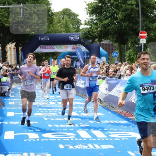 29.06.2025 - hella hamburg halbmarathon Zöllner http://msf.ph/oto/8178093 29.06.2025 10:38:47 Ziel 2296, 2719, 4148, 5248, 6684, 8450, 9264, 9403, 9540, 10218, 11055, 11281, 11282, 12772, 13800, 15372, 18188, 19004 meine-sportfotos.de