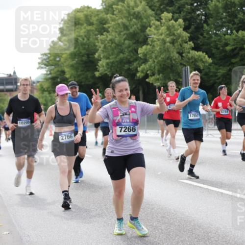 29.06.2025 - hella hamburg halbmarathon Jannik Wohlers http://msf.ph/oto/8178096 29.06.2025 10:22:34 Lombardsbrücke 1029, 1853, 2766, 3003, 3029, 3034, 4190, 4266, 5629, 6578, 6784, 6785, 7266, 7891, 9133, 9913, 10205, 10826, 12025, 12190, 12265, 13560, 13921, 14041, 14525, 14801, 15469, 16565, 16566, 16618, 16801, 16863, 17657 meine-sportfotos.de