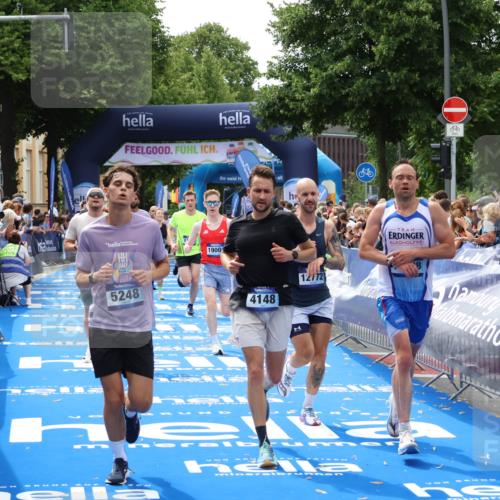 29.06.2025 - hella hamburg halbmarathon Zöllner http://msf.ph/oto/8178121 29.06.2025 10:38:48 Ziel 2296, 2719, 4148, 5248, 6684, 8450, 9264, 9540, 10218, 11055, 11281, 11282, 12772, 13755, 13800, 14093, 15372, 18188, 19004 meine-sportfotos.de