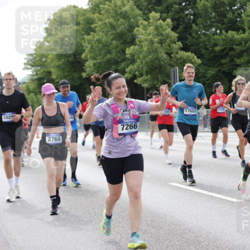 29.06.2025 - hella hamburg halbmarathon Jannik Wohlers http://msf.ph/oto/8178136 29.06.2025 10:22:34 Lombardsbrücke 1029, 1853, 2766, 3003, 3029, 3034, 4190, 4266, 5629, 6578, 6784, 6785, 7266, 7891, 9133, 9913, 10205, 10826, 12025, 12190, 12265, 13560, 13921, 14041, 14525, 14801, 15469, 16565, 16566, 16618, 16801, 16863, 17657 meine-sportfotos.de