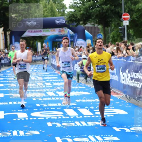 29.06.2025 - hella hamburg halbmarathon Zöllner http://msf.ph/oto/8178170 29.06.2025 10:28:48 Ziel 1953, 2604, 3968, 6090, 10486, 15655, 17428, 18763 meine-sportfotos.de