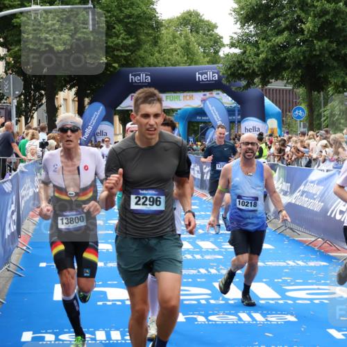 29.06.2025 - hella hamburg halbmarathon Zöllner http://msf.ph/oto/8178315 29.06.2025 10:38:53 Ziel 2296, 2719, 2980, 3783, 8958, 9264, 9540, 10218, 11055, 13755, 13800, 14093, 15257, 15372, 17722 meine-sportfotos.de