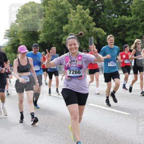 29.06.2025 - hella hamburg halbmarathon Jannik Wohlers http://msf.ph/oto/8178345 29.06.2025 10:22:35 Lombardsbrücke 1029, 1853, 2766, 3029, 3034, 4190, 4266, 5629, 6578, 6784, 6785, 6849, 7266, 7891, 9133, 9913, 10205, 12025, 12190, 12265, 13560, 13921, 14041, 14525, 15469, 16565, 16566, 16618, 16801, 16863, 17657 meine-sportfotos.de