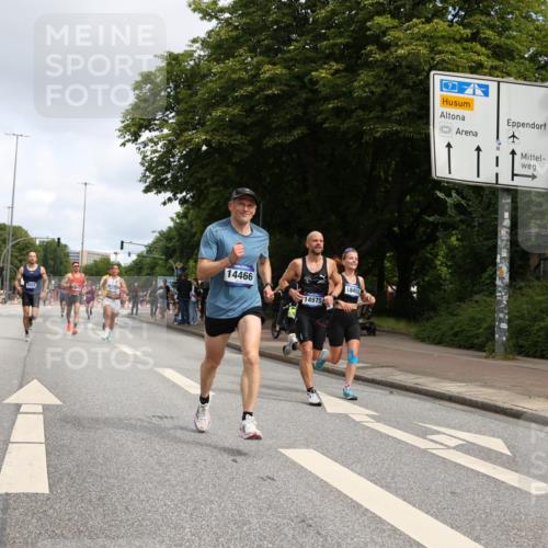 29.06.2025 - hella hamburg halbmarathon Yannick Fuchs http://msf.ph/oto/8178346 29.06.2025 10:28:19 20KM 1053, 1910, 1959, 2746, 2836, 4246, 4602, 5193, 6473, 7723, 8956, 14289, 14466, 14784, 14975, 15268, 15326, 15887, 16755, 16881, 16931, 17175, 17802, 18455, 18687, 18731, 18854 meine-sportfotos.de
