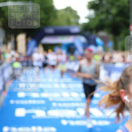 29.06.2025 - hella hamburg halbmarathon Zöllner http://msf.ph/oto/8178383 29.06.2025 10:38:56 Ziel 2980, 3783, 8958, 9540, 13137, 13755, 14093, 15257, 17722 meine-sportfotos.de