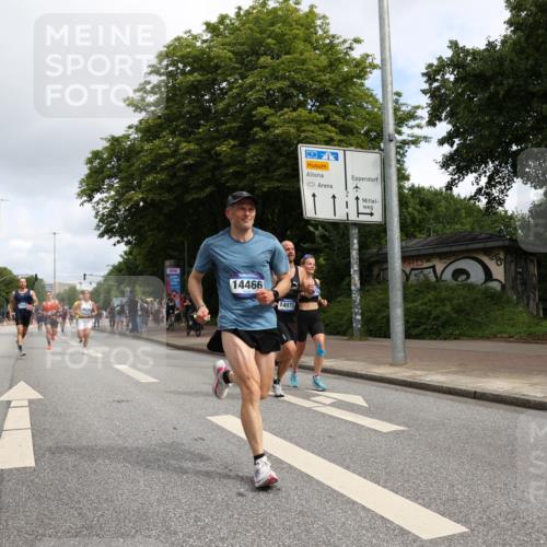 29.06.2025 - hella hamburg halbmarathon Yannick Fuchs http://msf.ph/oto/8178429 29.06.2025 10:28:20 20KM 1053, 1910, 1959, 2746, 2836, 4246, 4602, 5193, 6473, 8956, 14289, 14466, 14784, 14975, 15268, 15326, 15887, 16724, 16755, 16881, 16931, 17802, 18455, 18687, 18731, 18854 meine-sportfotos.de