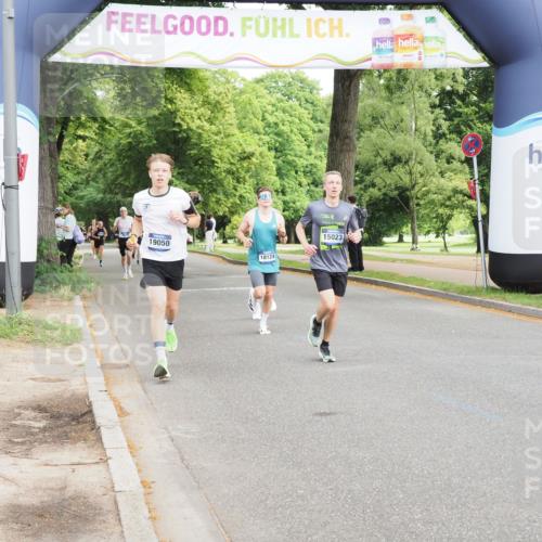 29.06.2025 - hella hamburg halbmarathon MichiJ http://msf.ph/oto/8178468 29.06.2025 10:16:56 Zwischen KM18-KM19 15023, 18124, 18692, 19050 meine-sportfotos.de