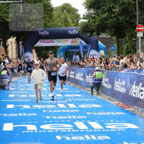 29.06.2025 - hella hamburg halbmarathon Zöllner http://msf.ph/oto/8178487 29.06.2025 10:29:07 Ziel 3043, 10171, 10351, 16157, 18874 meine-sportfotos.de