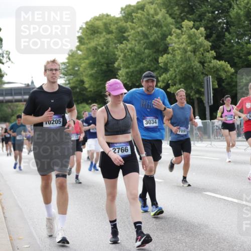 29.06.2025 - hella hamburg halbmarathon Jannik Wohlers http://msf.ph/oto/8178563 29.06.2025 10:22:35 Lombardsbrücke 1029, 1853, 2766, 3029, 3034, 4190, 4266, 5629, 6578, 6784, 6785, 6849, 7266, 7891, 9133, 9913, 10205, 12025, 12190, 12265, 13560, 13921, 14041, 14525, 15469, 16565, 16566, 16618, 16801, 16863, 17657 meine-sportfotos.de